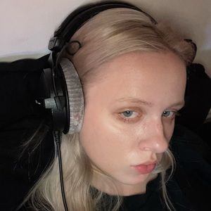 Meet your Posher, Mallory